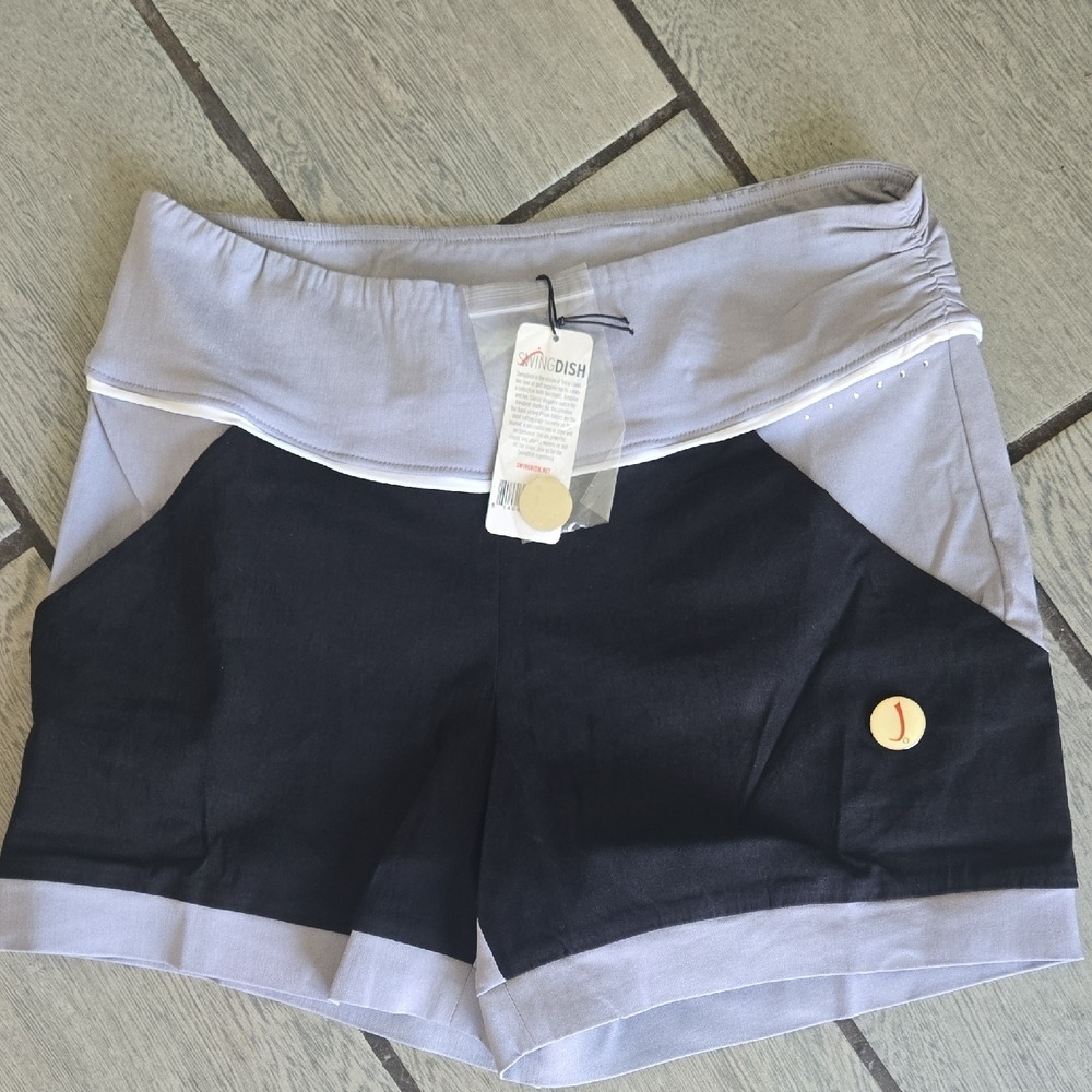 SwingDish Black & Gray Golf / Tennis Shorts — Size M (NWT)